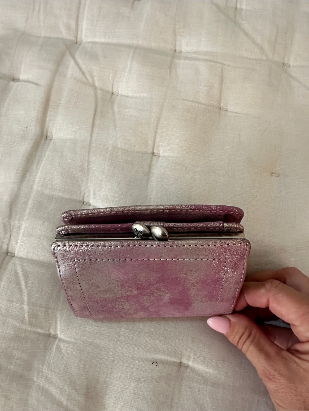 Metal-Frame Wallet in Shimmery Lilac - Picture 3 of 4